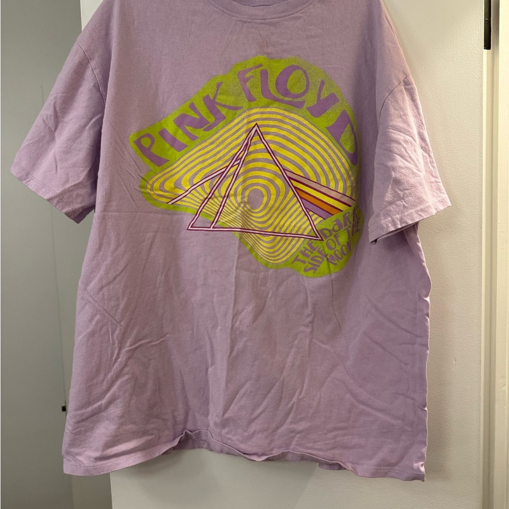 SOLD- Pink Floyd Graphic Tee - Lavender